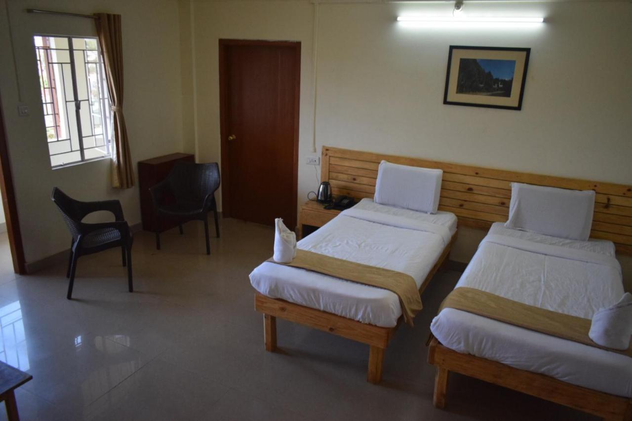 Hotel Travellers Inn Shillong Zewnętrze zdjęcie