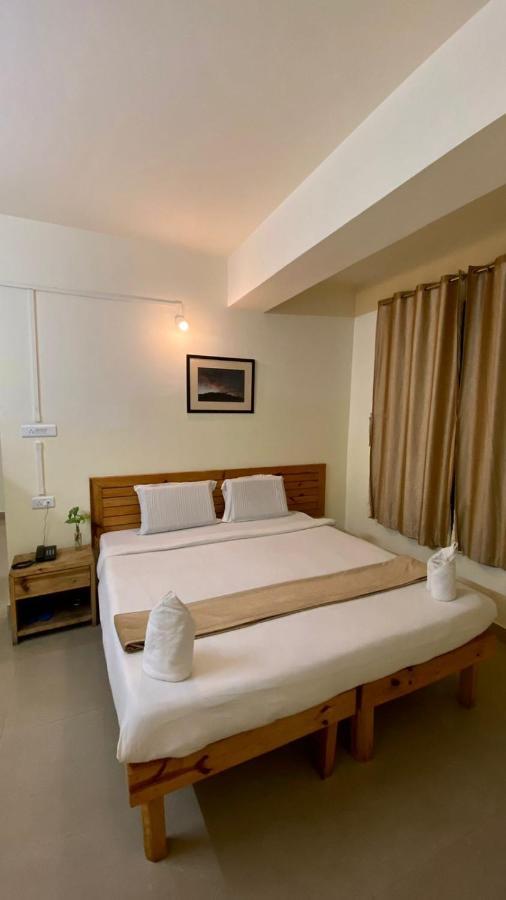 Hotel Travellers Inn Shillong Zewnętrze zdjęcie