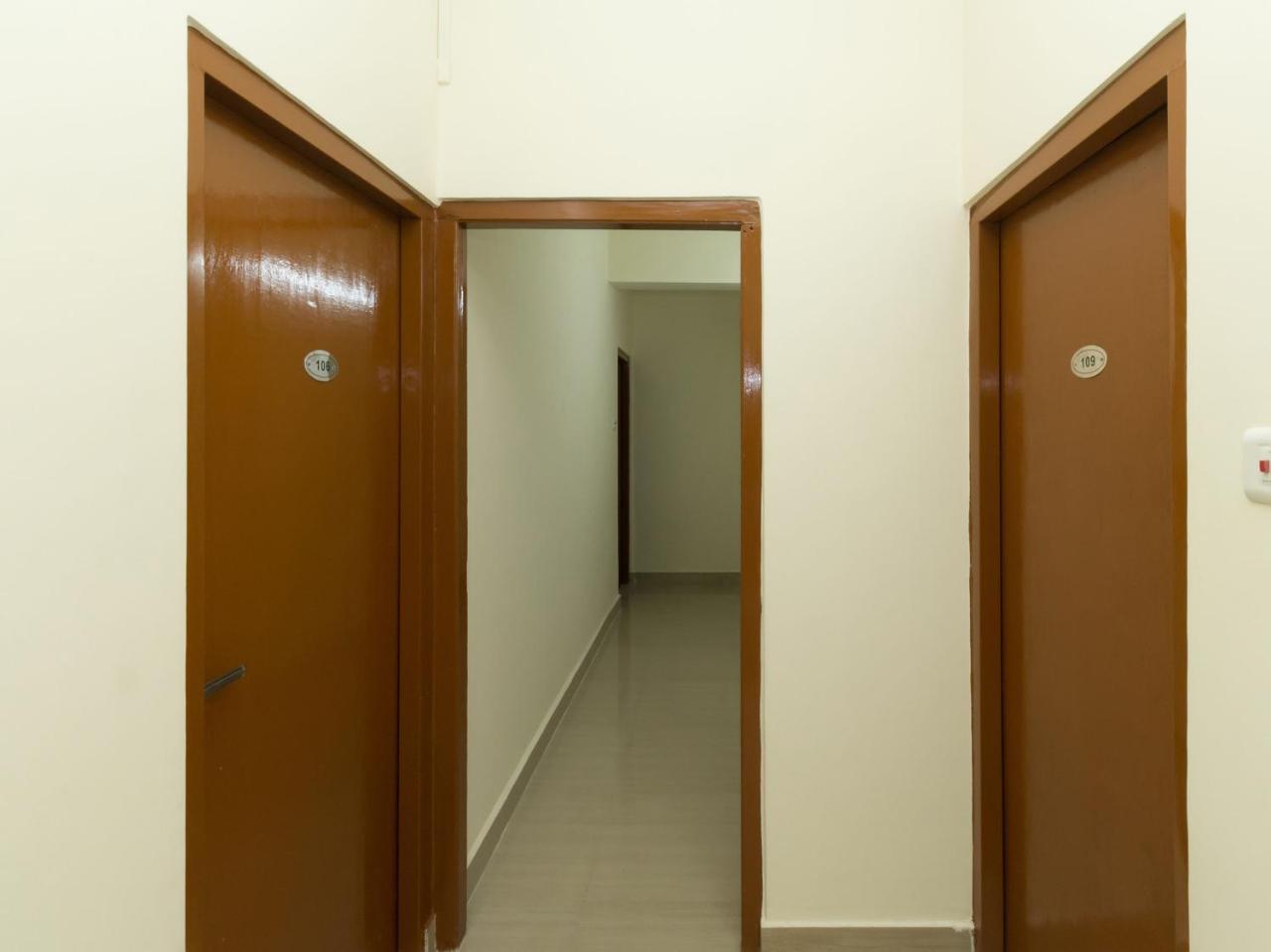Hotel Travellers Inn Shillong Zewnętrze zdjęcie