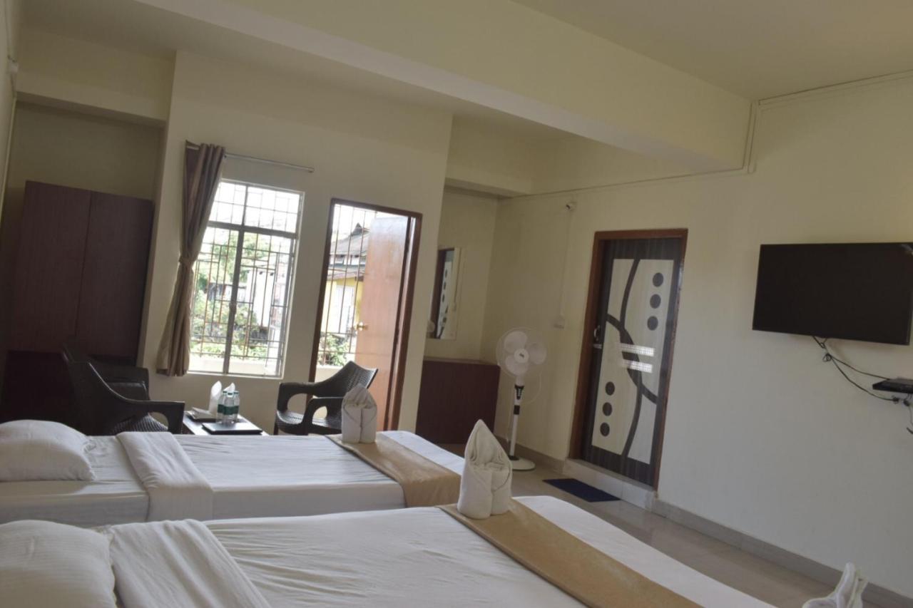Hotel Travellers Inn Shillong Zewnętrze zdjęcie
