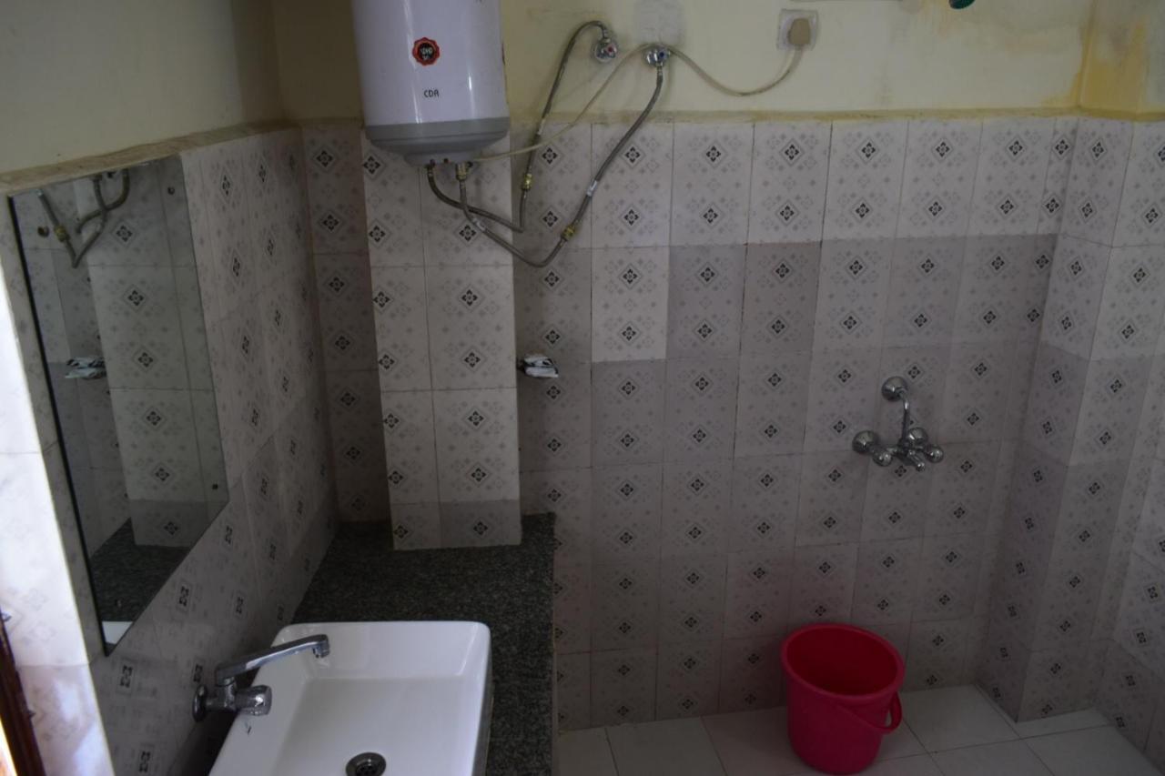 Hotel Travellers Inn Shillong Zewnętrze zdjęcie