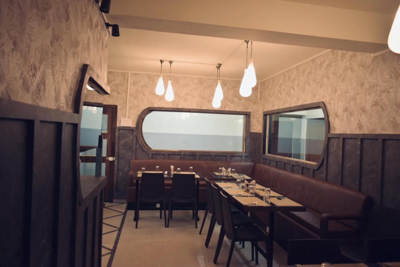 Hotel Travellers Inn Shillong Zewnętrze zdjęcie